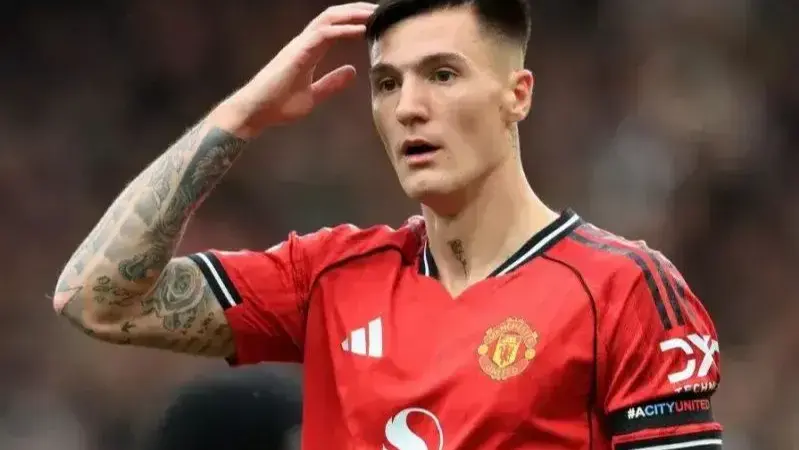 منچستریونایتد چگونه ۸۰ میلیون یورو را در نقل‌وانتقالات هدر داد؟