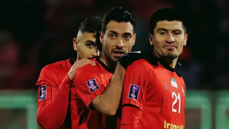 حمایت بی‌وقفه هواداران از چهار ستاره تراکتور در شب کامبک تاریخی!