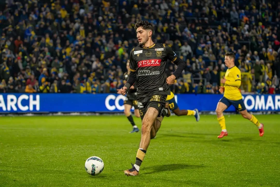 کاوه ظهیرالاسلام؛ مهاجمی با ریشه ایرانی که فوتبال اروپا را بهت‌زده کرد