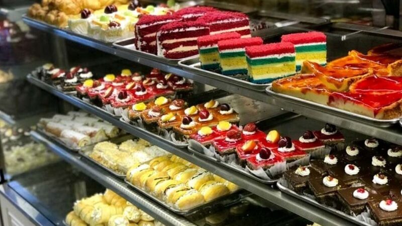 قیمت شیرینی شب یلدا در بازار؛ ثباتی که خانواده‌ها را شگفت‌زده کرد!