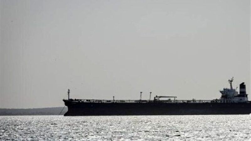 سفارت ایران: توقیف نفتکش ونزوئلایی توسط آمریکا، «دزدی دریایی» بی‌سابقه در کارائیب!