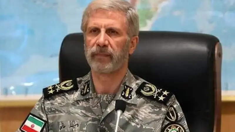 فرمانده کل ارتش با بالگرد بازآماده شده، آسمان را به تسخیر خود درآورد! + ویدئو