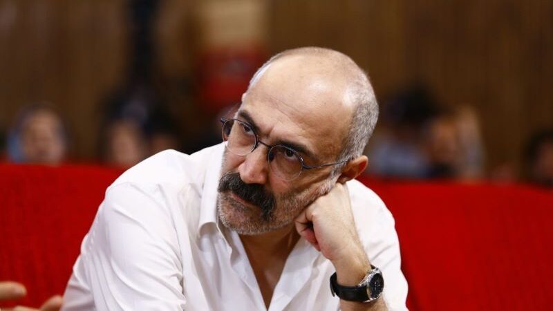 لحظه‌ای که مسعود روشن پژوه با احترام نظامی، هادی حجازی‌فر را شگفت‌زده کرد!