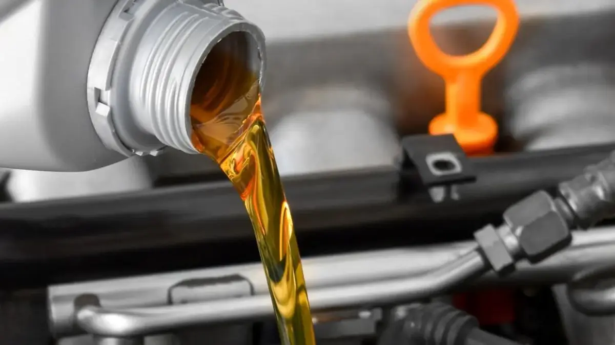 ۵ باور نادرست درباره روغن موتور که ممکن است ماشین‌تان را تهدید کند!