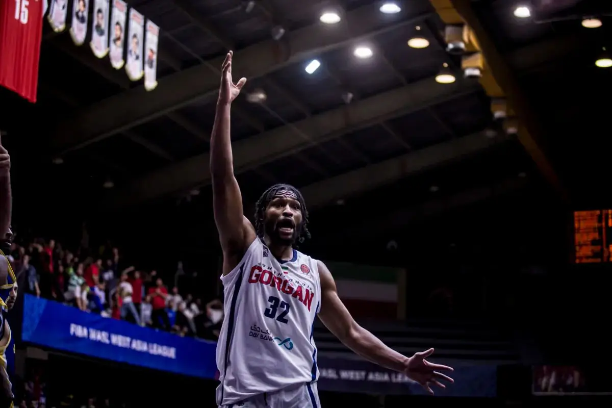 گرگان با شکست استقلال، صدرنشین لیگ بسکتبال شد؛ رقابتی جذاب و نفس‌گیر!