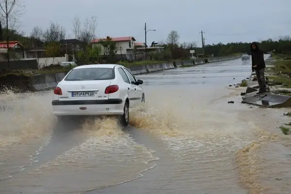 بازگشایی محور مسجدسلیمان –هفتکل پس از انسداد ناشی از طغیان رودخانه‌ها
