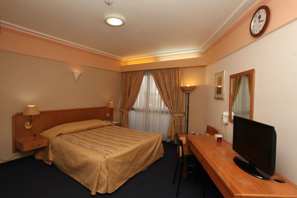 وزیر میراث‌فرهنگی: هر روز یک تخت هتلی به ظرفیت کشور اضافه می‌کنیم!