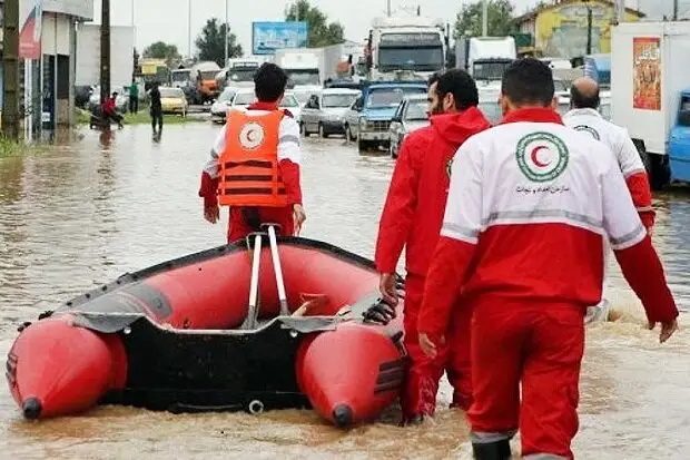 نجات معجزه‌آسا و جست‌وجوی نفس‌گیر امدادگران هلال احمر در حادثه رودخانه جهرم