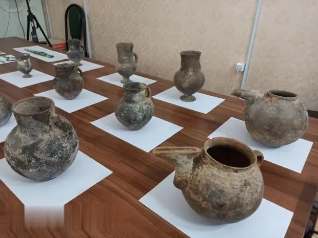 کشف ظروف تاریخی شگفت‌انگیز قرن پنجم هجری در ابهر؛ رازهای مدفون شده آشکار شد!