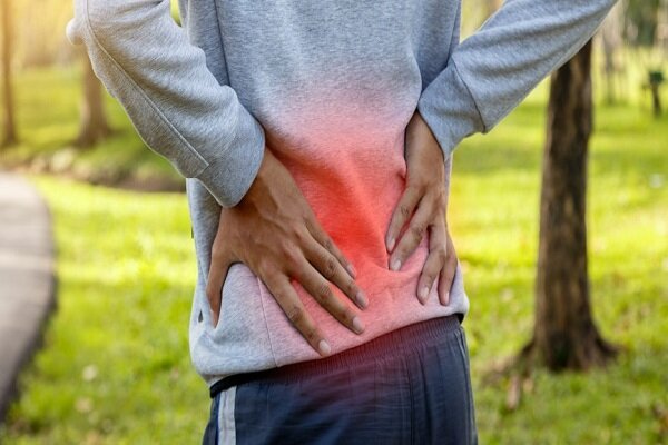 کوتاهی عضلات پشت ران؛ عامل پنهان کمردردهای مزمن که نمی‌دانستید!