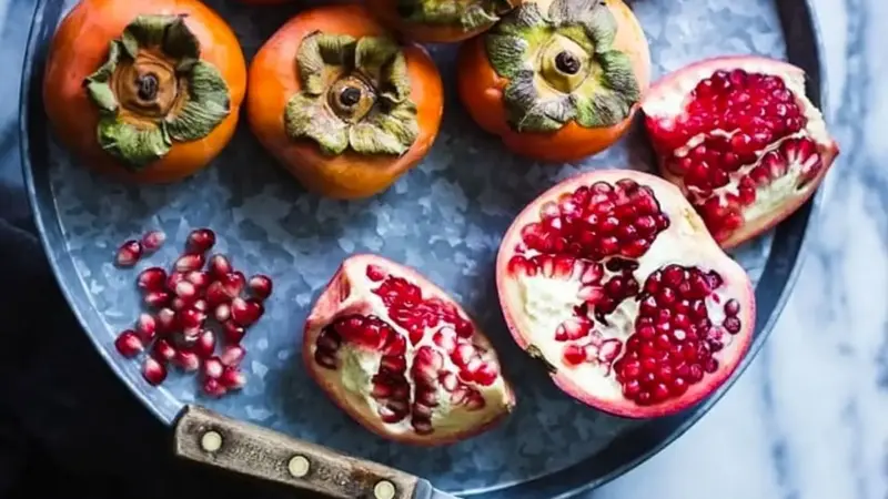 افزایش نگران‌کننده انسداد گوارشی کودکان به‌خاطر مصرف بی‌رویه انار و خرمالو!