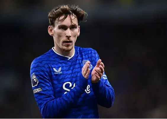 شوک ژانویه منچستریونایتد: نقشه شگفت‌انگیز برای بازسازی خط میانی در سال جدید