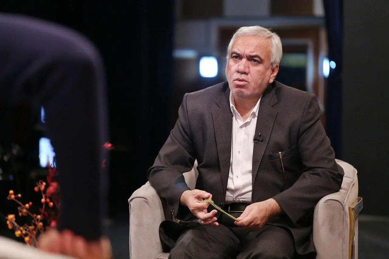 فتح‌الله‌زاده هشدار داد: استقلال با این نیمکت قهرمانی را از دست می‌دهد؟