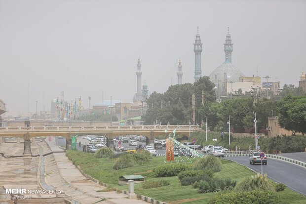 هشدار جدی درباره هوای ناسالم قم؛ گروه‌های حساس مراقب باشند!