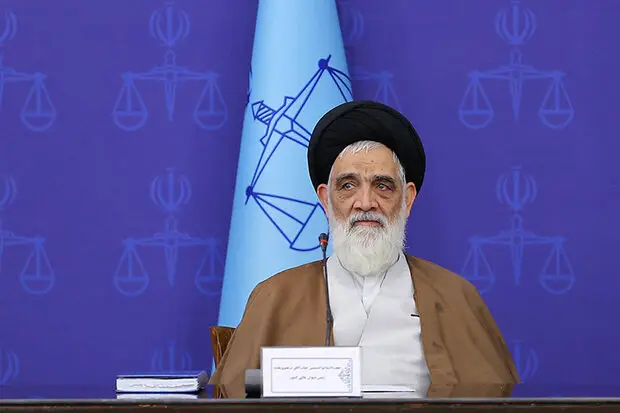 مرتضوی مقدم هشدار داد: تضعیف قوه قضائیه، خسارتی که همه مردم می‌پردازند!