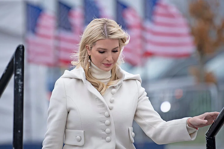 تیپ متفاوت و شگفت‌انگیز ایوانکا ترامپ در ۱۷ سالگی که قابل شناسایی نیست!