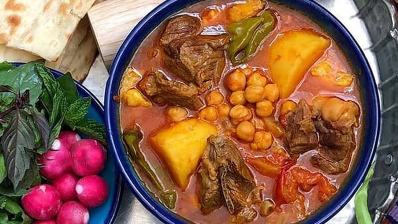 طرز تهیه آبگوشت سنتی و اصیل به سبک دیزی‌سراها