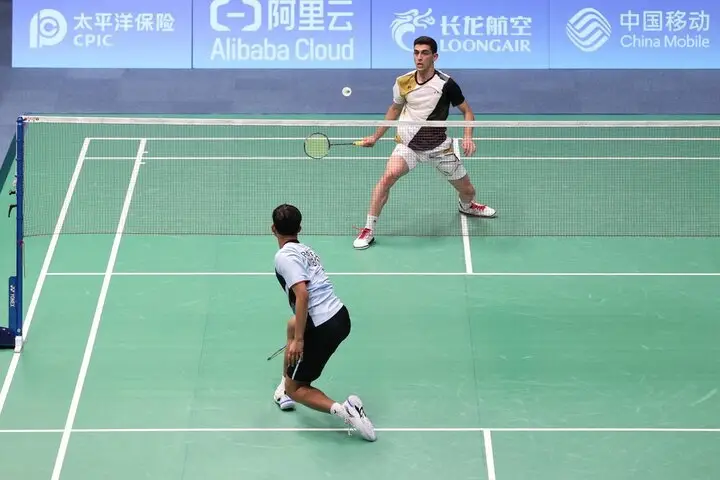 نماینده بدمینتون ایران با پیروزی نفس‌گیر مقابل حریف مالزیایی به یک‌هشتم نهایی چلنج قزاقستان صعود کرد