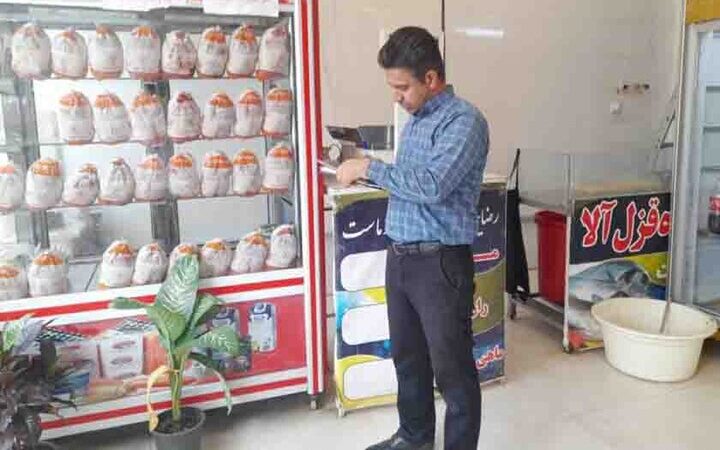 تداوم بازدید از مراکز عرضه مرغ شاهرود؛ یک تخلف ثبت شد