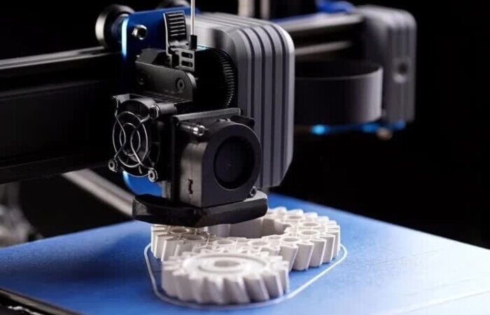 ضرغامی خبر داد: حمایت ویژه از توسعه فناوری پرینت سه‌بعدی و مواد ساخت افزودنی در کشور