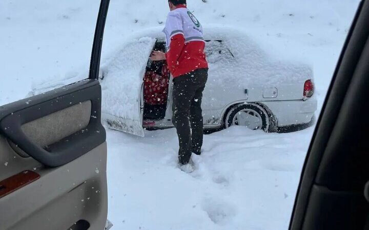 امدادرسانی فوری به ۶۳ خانوار کهگیلویه و بویراحمد در پی برف و آبگرفتگی شدید