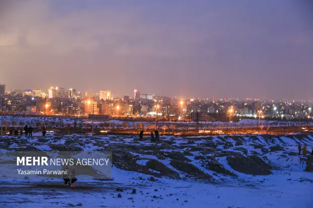 ۵۳ عملیات ویژه آتش‌نشانی مشهد در مقابله با بحران بارش سنگین برف و باران