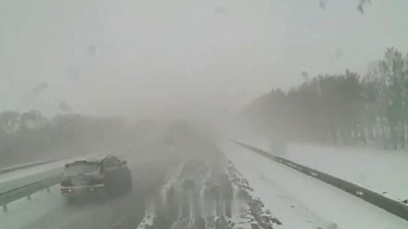 تصادف زنجیره‌ای مرگبار در میانه کولاک شدید؛ بزرگراه ۶ ساعت بسته ماند!