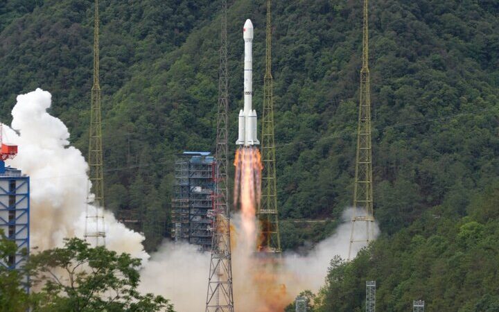 ماهواره چینی در فاصله خطرناک ۲۰۰ متری از استارلینک؛ آیا برخورد اجتناب‌ناپذیر است؟