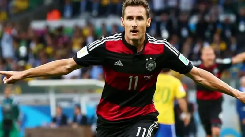 میروسلاو کلوزه؛ مردی که جام جهانی را به تسخیر درآورد!