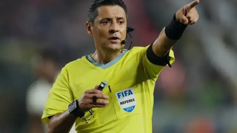 گل مشکوک و جنجال VAR در برد پرسپولیس مقابل شمس‌آذر؛ فغانی چگونه تصمیم گرفت؟