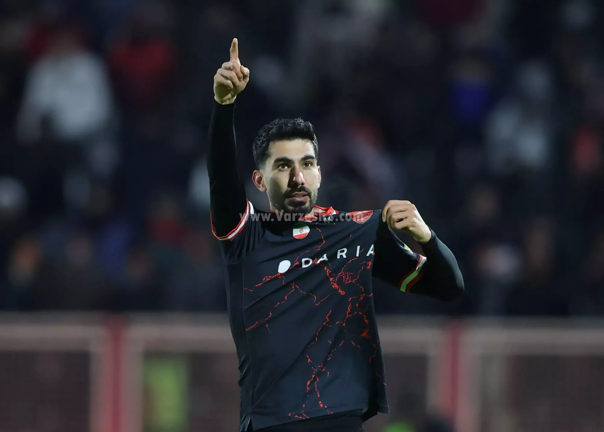 بازگشت جنجالی رضا شکاری؛ لحظاتی که پرسپولیس را تکان داد!