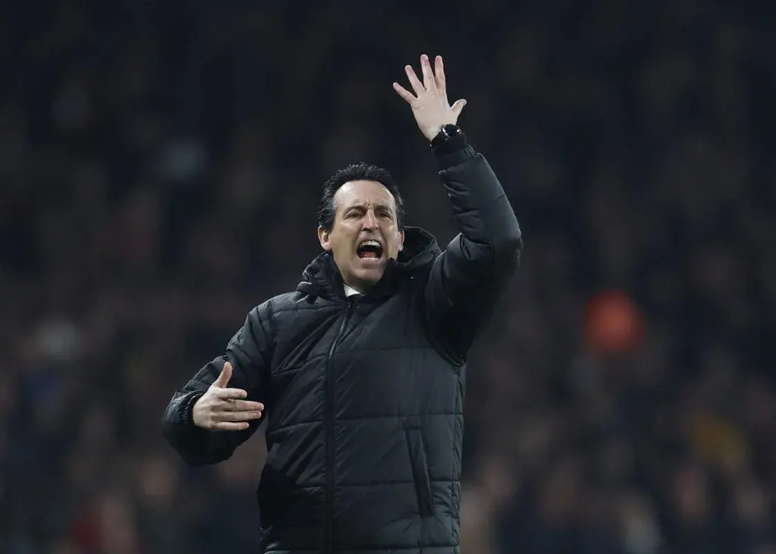 دست ندادم چون سرد بود و زیادی منتظر ماندم