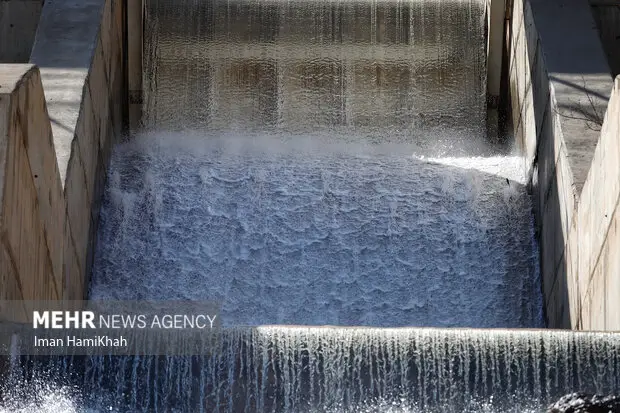 بارش‌های شدید سد بزرگ فاریاب-رودان را لبریز کرد؛ هشدار جدی برای ساکنان منطقه!