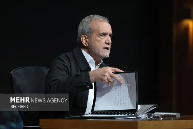 دلار و طلا اوج گرفت؛ مردم منتظر صدای صادقانه رئیس‌جمهور هستند