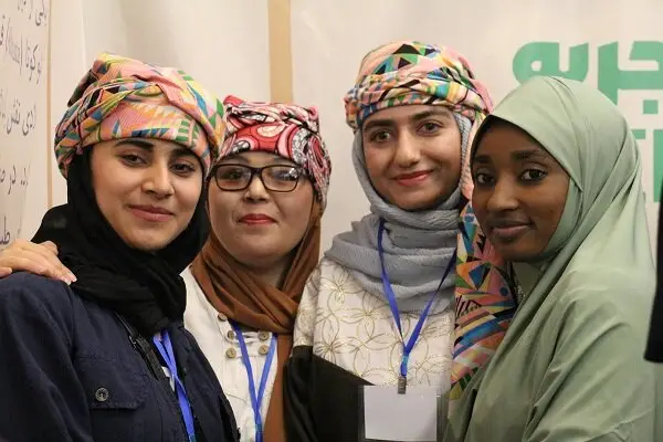 دانشجویان خارجی برای اولین بار کارت بانکی و سیم‌کارت اختصاصی دریافت می‌کنند!