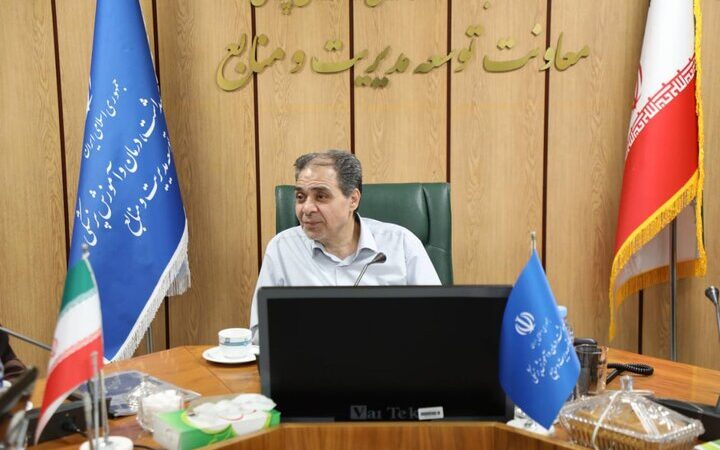 چرا نیمی از کارکنان نظام سلامت ایران زنان توانمندند؟ پشت پرده یک موفقیت بزرگ!