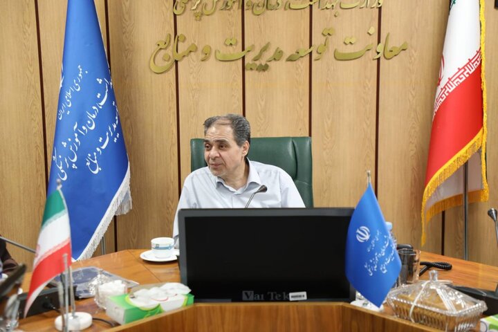 چرا نیمی از کارکنان نظام سلامت ایران زنان توانمندند؟ پشت پرده یک موفقیت بزرگ!