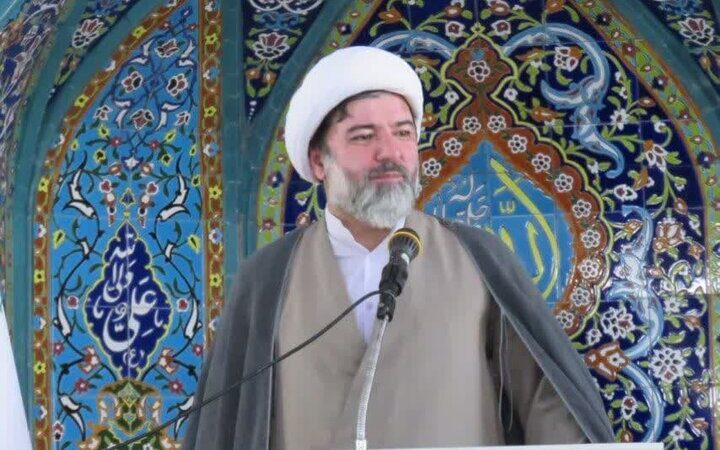 قریب هشدار داد: سفره‌های مردم خالی‌تر می‌شود، مسئولان به معیشت توجه کنند!