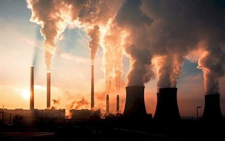 مصرف روزانه ۲۱ میلیون لیتر مازوت در ۱۳ نیروگاه؛ چرا میزان مصرف تغییر می‌کند؟