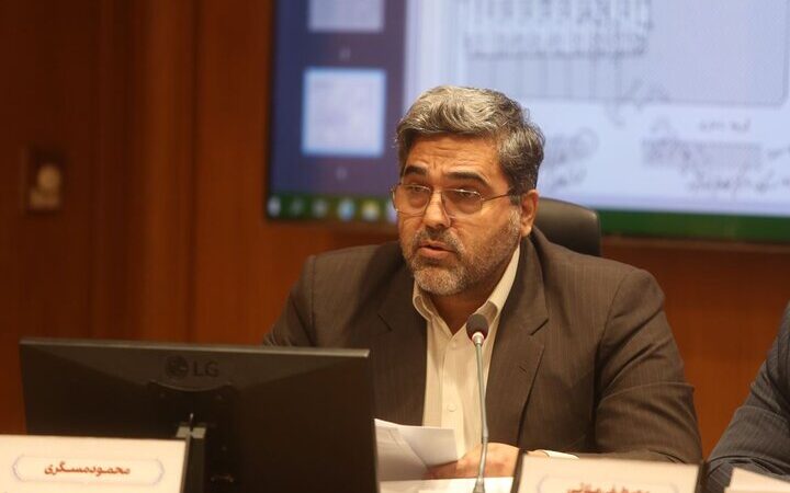 مسگری: ۱۰۰ جای پارک خودرو  در بازار بنفشه قم فراهم شده است