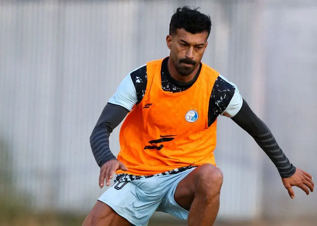 بازگشت جنجالی رامین رضاییان به کمپ ناصر حجازی؛ پایان سوءتفاهم بزرگ در استقلال؟