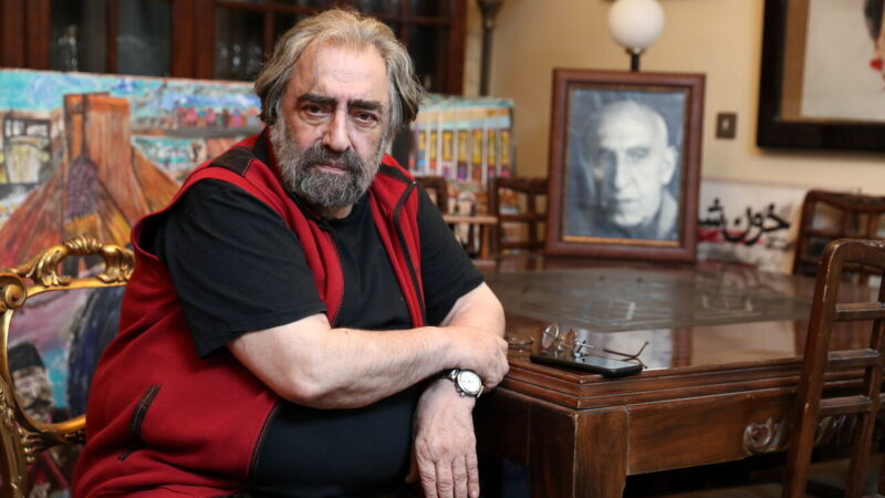 مسعود کیمیایی پس از روزهای دشوار تنفسی، از بیمارستان مرخص شد و به خانه بازگشت