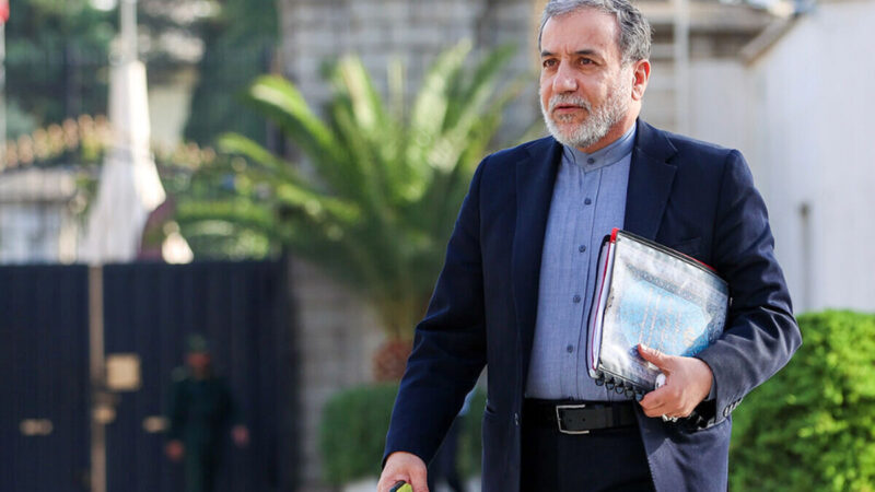 عراقچی در تماس با وزیر خارجه ژاپن: پاسخ قاطع ایران به درخواست مذاکره سریع با آمریکا و همکاری با آژانس انرژی اتمی