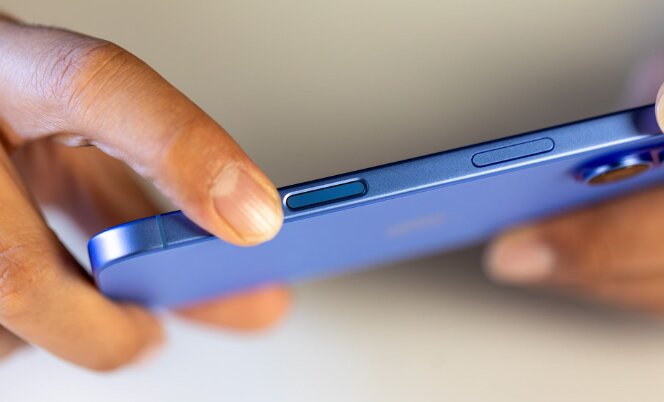 شکار حیرت‌انگیز کانتینر پر از آیفون وسط اقیانوس؛ هیجان مردان هندی را ببینید!