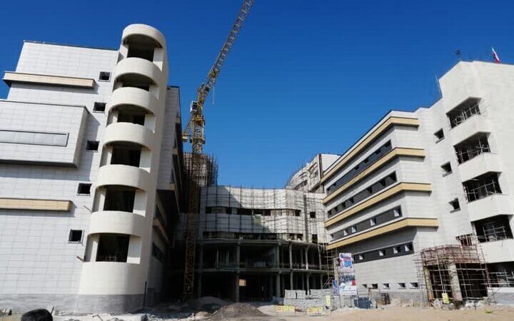 وعده تحویل موقت پروژه بیمارستانی «نیایش» خرم‌آباد در سال ۱۴۰۵