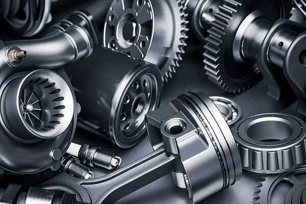 کشف محموله قاچاق نیم موتورهای مستعمل در بندر خمیر؛ مأموران گمرک به موقع وارد عمل شدند