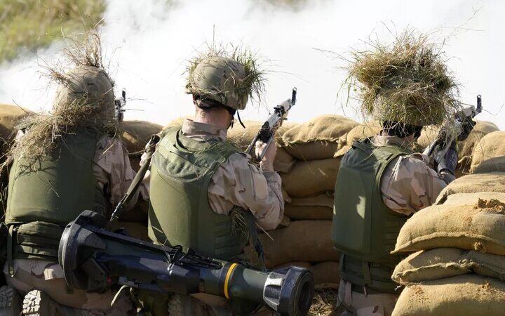 انگلیس با آمادگی کامل به دنبال اعزام نیروهای حافظ صلح به اوکراین است!