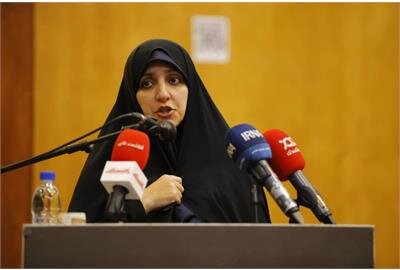 واکنش جنجالی معاون رئیس‌جمهور به توصیه رهبری درباره گفتن «دوستت دارم» + ویدئو