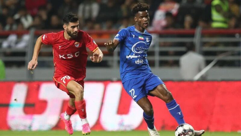 استقلال در نیمه دوم برابر فولاد هماهنگ نبود | تیمی که حرفه‌ای‌تر باشد دربی را می‌برد