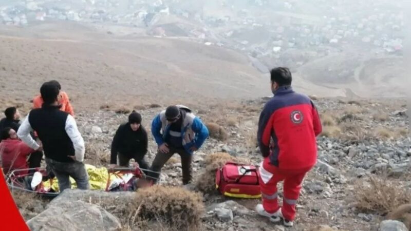 نجات نفس‌گیر رضا امیرخانی پس از حادثه خطرناک پاراگلایدر در دماوند